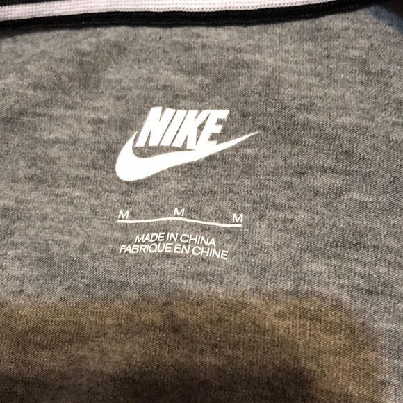 Nike long sleeve - Picture 3 of 3